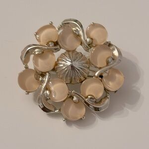 3/$24 - Vintage Gold Tone Brooch w Pale Pink lucite Petals
